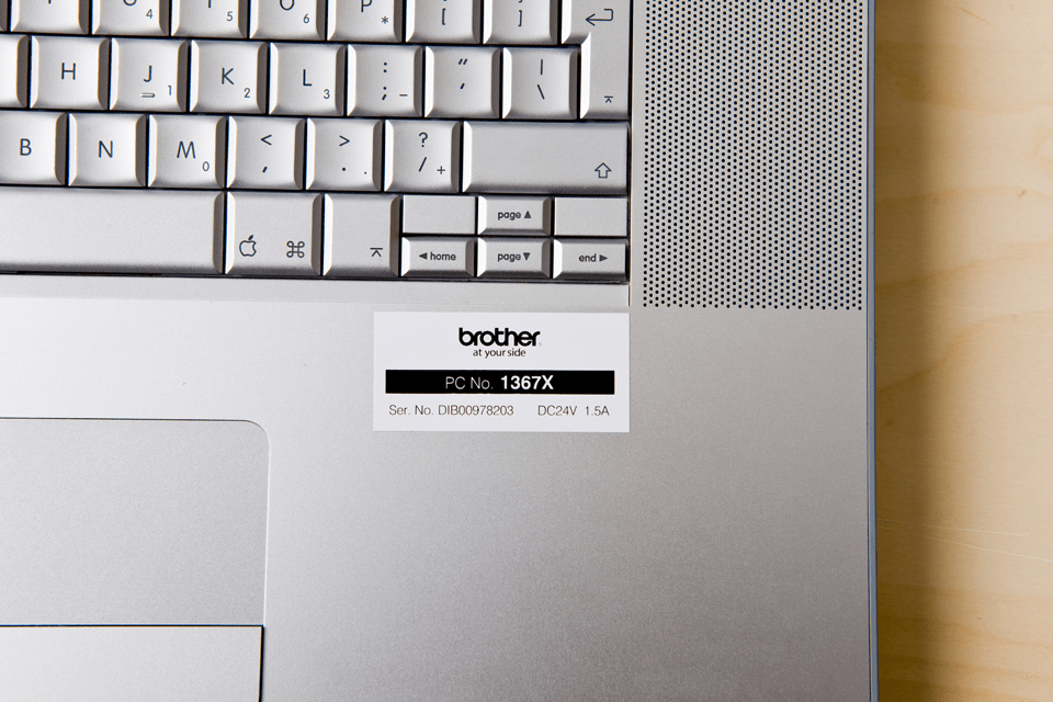 Brother Schriftband TZe-251 | 24 mm | Schwarz auf Weiß | 8 m